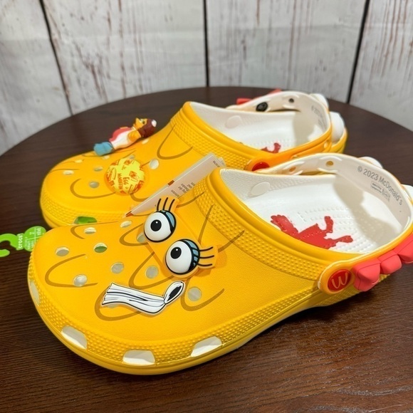 CROCS X MCDONALD’S classic Clog sold out! Size 9 Men’s 11 Women’s - Picture 6 of 10